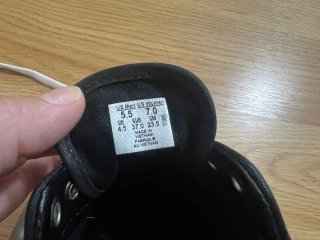 Zapatillas Vans Negras y Blancas