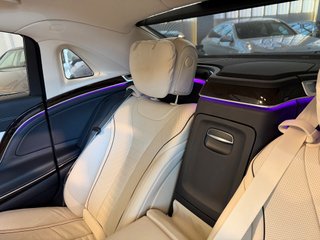 Mercedes Maybach S560