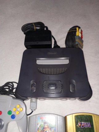 Nintendo 64 Nera con Espansione e 6 Giochi