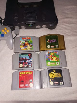 Nintendo 64 Nera con Espansione e 6 Giochi