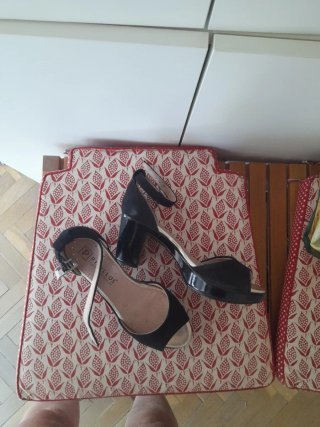 Zapatos de fiesta Pitillos negros y dorados T.38