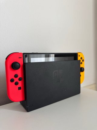 Nintendo Switch + Mario Kart 8 + Sports