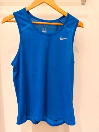 Camisas,pantalones de vestir  Remeras deportivas