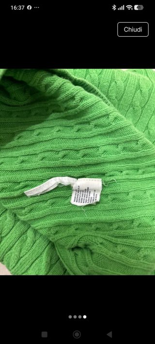 Top maglina verde a costine