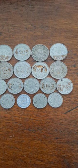 Monete svizzere da 5, 10, 20 rappen