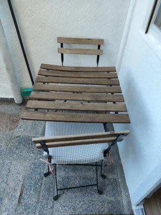 Mesa y 2 Sillas Plegables Madera