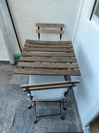 Mesa y 2 Sillas Plegables Madera