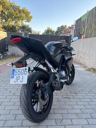 Yamaha YZF R125 Negra