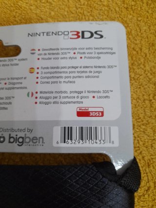 NUEVO. Lote Fundas Oficial Nintendo + protectores