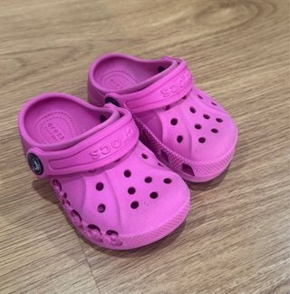 Ciabatte Crocs rosa per neonati