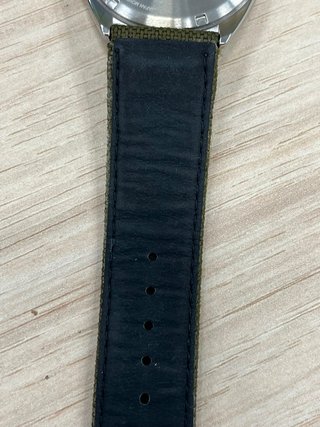 Reloj Citizen AW1571-09E Negro y Verde Militar