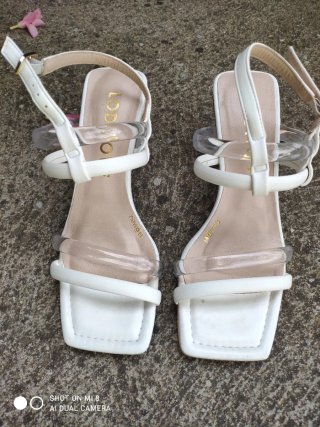 Sandalias Lodilove Blancas Mujer