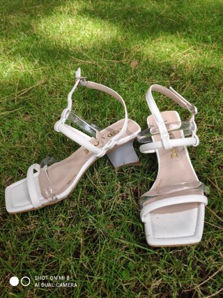 Sandalias Lodilove Blancas Mujer