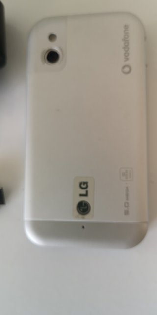 LG Mini Argento - Caricatore Incluso
