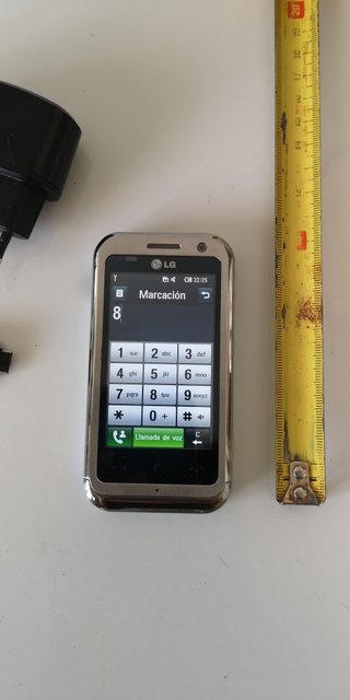LG Mini Argento - Caricatore Incluso