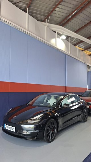 TESLA MODEL 3 - IMPECABLE