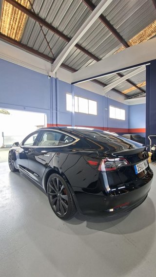 TESLA MODEL 3 - IMPECABLE
