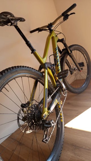 MTB Enduro Canyon Spectral CF 8.0