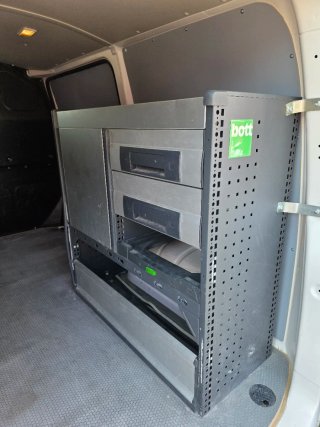 Estanterías BOTT para Furgoneta
