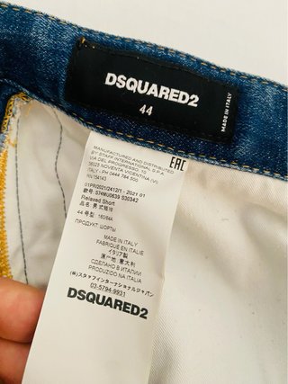 Bermuda Dsquared2 vaquera desgastada con detalles