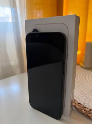 iPhone 13 Apple