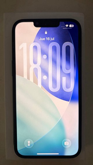 iPhone 13 Apple