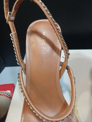 Talla 36 y 36,5 Sandalias Marc Fisher Tacón