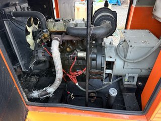 Grupo electrógeno insonorizado, 30 kv