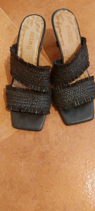 Sandalias Mustang Negras