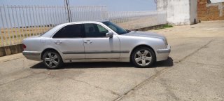 Mercedes-Benz E 220 2001