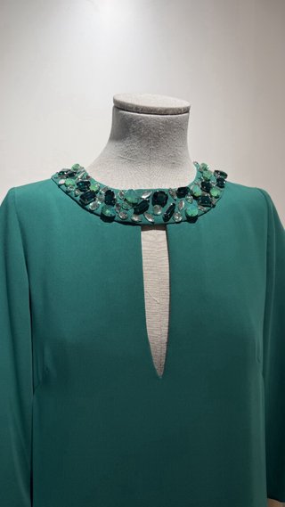 Vestido fiesta largo verde pedrería T40