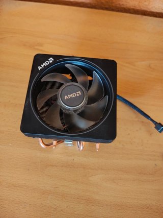 AMD Ryzen 5 1600 AF + Wraith St Cooler