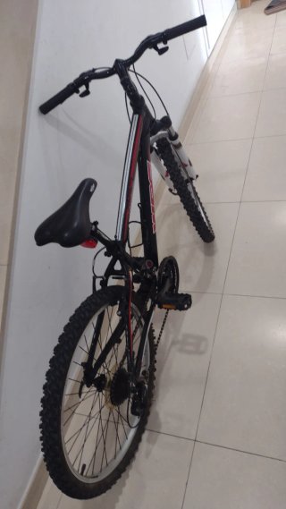 Bicicleta Montaña 24" Negra y Roja