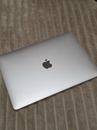 MacBook Pro fine 2021 Intel I5 256gb