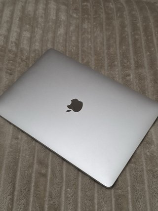 MacBook Pro fine 2021 Intel I5 256gb