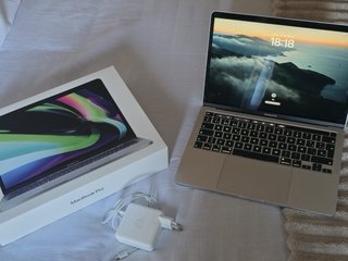 MacBook Pro fine 2021 Intel I5 256gb