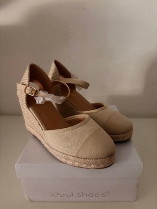 Tacones cuña beige talla 36 nuevos