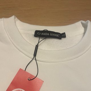 Sudadera Canada Goose Blanca precio negociable!!!