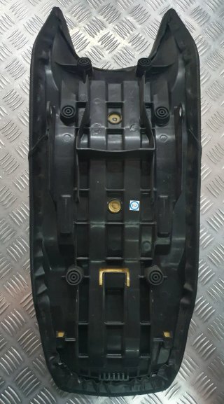 Asiento Yamaha YBR 125 2011 E3