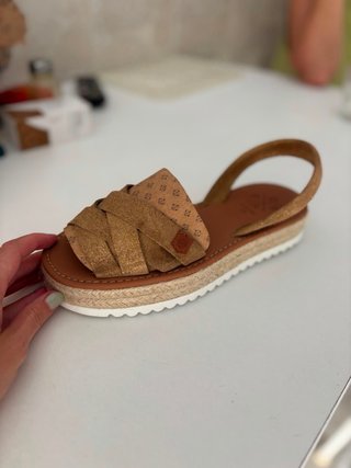 Sandalias POPA Marrón y Dorado