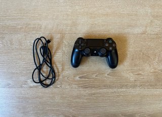 PS4 Fortnite Edition 500GB + 2 Juegos