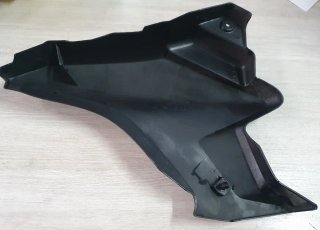 Tapa Derecha Honda YBR 125 Negra 2011