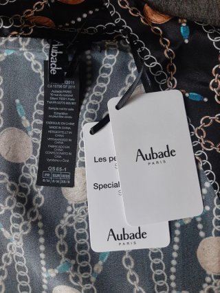 Bata Aubade de seda con encaje sin estrenar