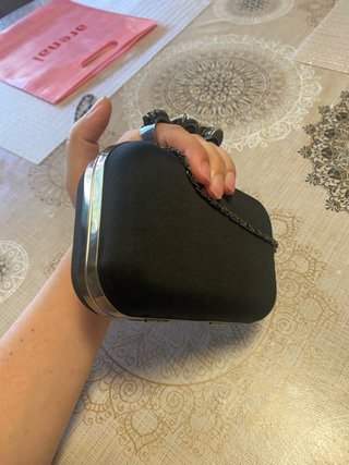 Bolso Clutch Negro con Anillos