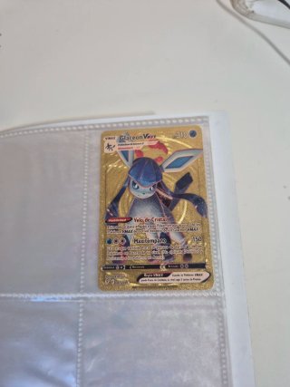 Álbum y 150 Cartas Pokémon