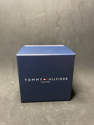 Reloj Tommy Hilfiger Negro y Plateado