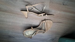 Sandalias tacón bajo Boch beige. Usadas una vez