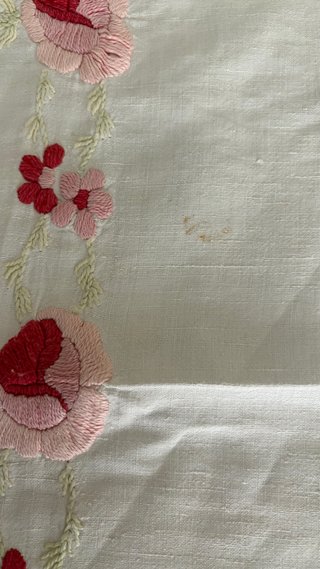 Tovaglia lino vintage anni '60 ricamata a mano