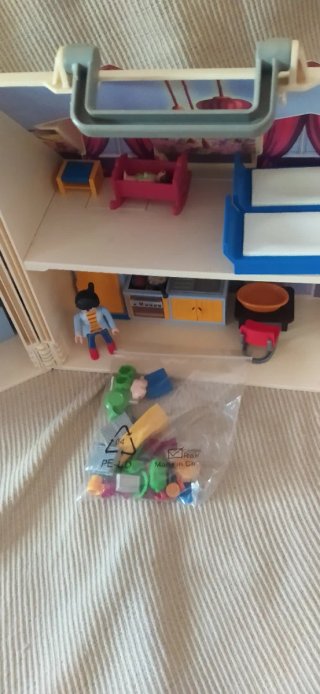 Casa Maletín Muñecas Playmobil