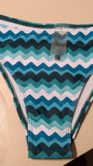 Bikini de rayas verdes y azules